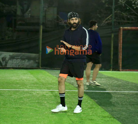 photos kartik aaryan snapped during a football match 3