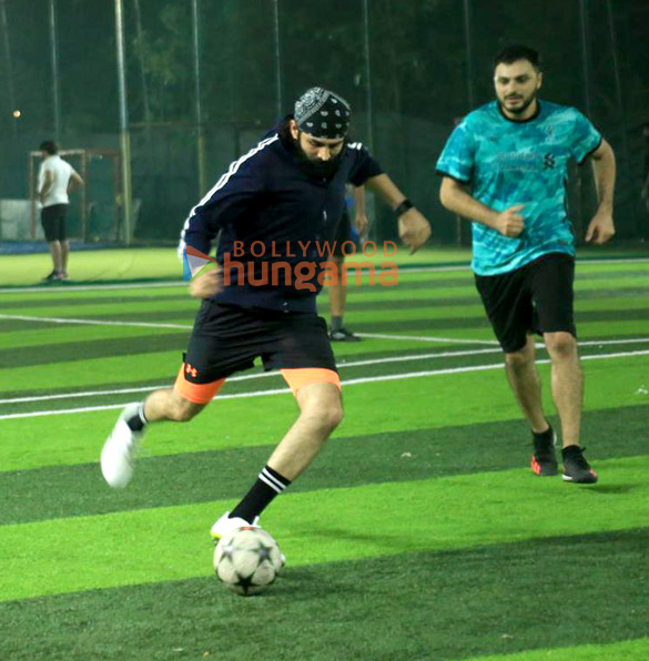 photos kartik aaryan snapped during a football match 4