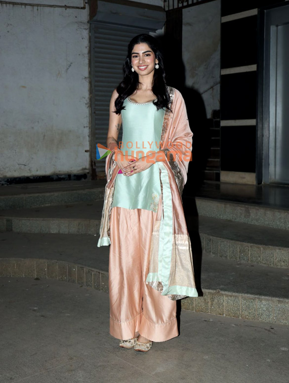 photos khushi kapoor and junaid khan snapped promoting loveyapa 1