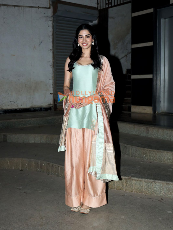 photos khushi kapoor and junaid khan snapped promoting loveyapa 2