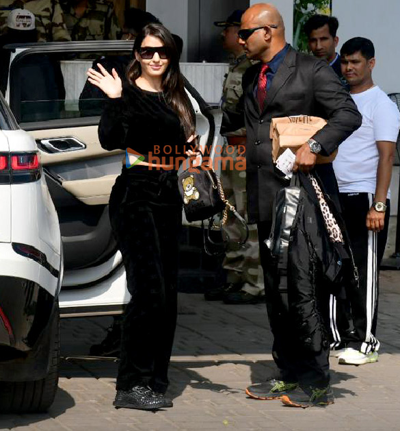photos nora fatehi and jason derulo snapped at kalina airport 2