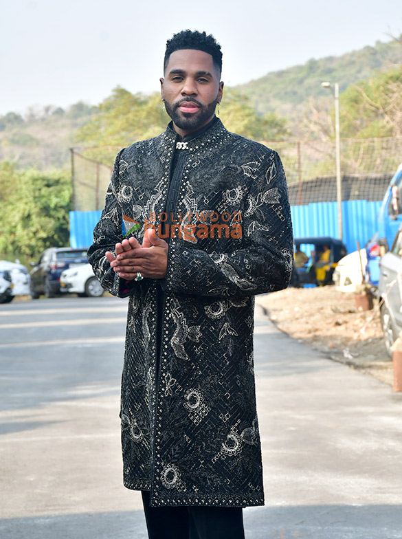 photos nora fatehi and jason derulo snapped on the sets of indias best dancer vs super dancer champions ka tashan 3