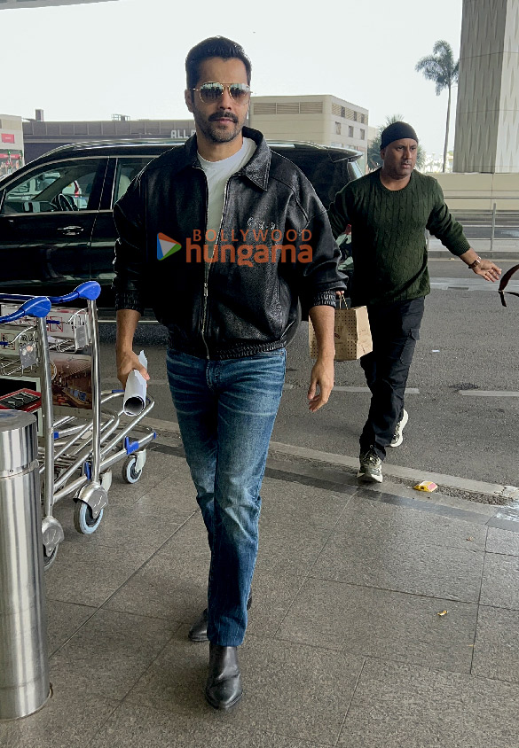 photos pooja hegde and varun dhawan snapped at the airport 6