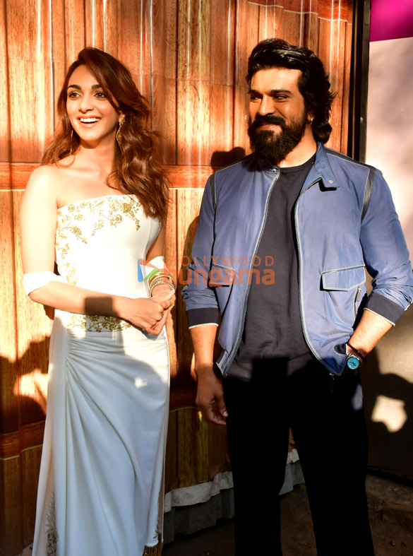 Photos: Ram Charan and Kiara Advani snapped promoting Game Changer at Bigg Boss set Photos: Ram Charan and Kiara Advani snapped promoting Game Changer at Bigg Boss set