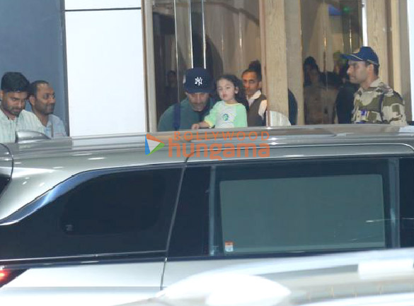 photos ranbir kapoor alia bhatt neetu singh and soni razdan snapped at kalina airport 3