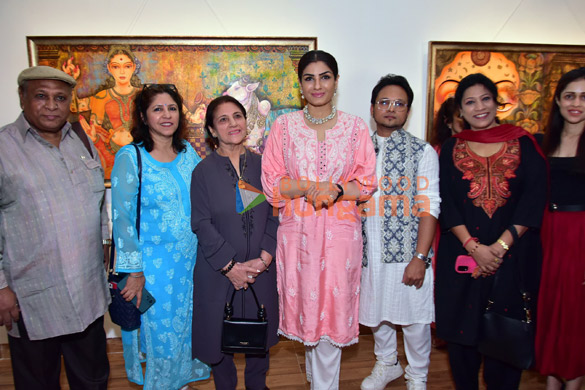 photos raveena tandon inaugurates vishal sablleys nayika at jehangir art gallery 3