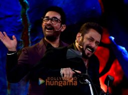 Photos: Salman Khan, Aamir Khan and Loveyapa actors Junaid Khan and Khushi Kapoor snapped at Bigg Boss 18 finale