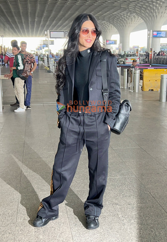 photos shahid kapoor bobby deol wamiqa gabbi and other snapped at the airport 6
