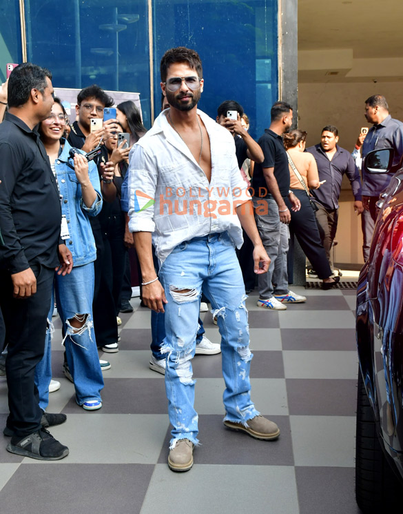 photos shahid kapoor snapped promoting deva 1