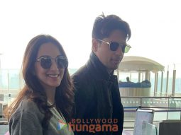 Photos: Sidharth Malhotra, Kiara Advani, Suniel Shetty and others snapped at the airport