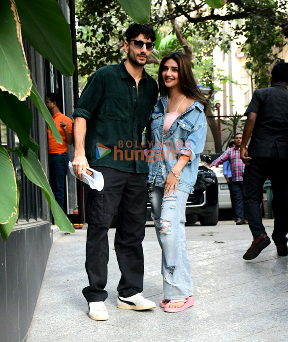 photos sreeleela and ibrahim ali khan snapped at maddock films office in santacruz 5