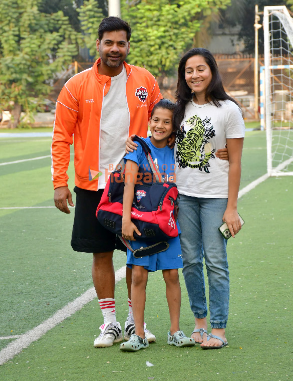 photos tiger shroff shabir ahluwalia and others snapped during a football match 5