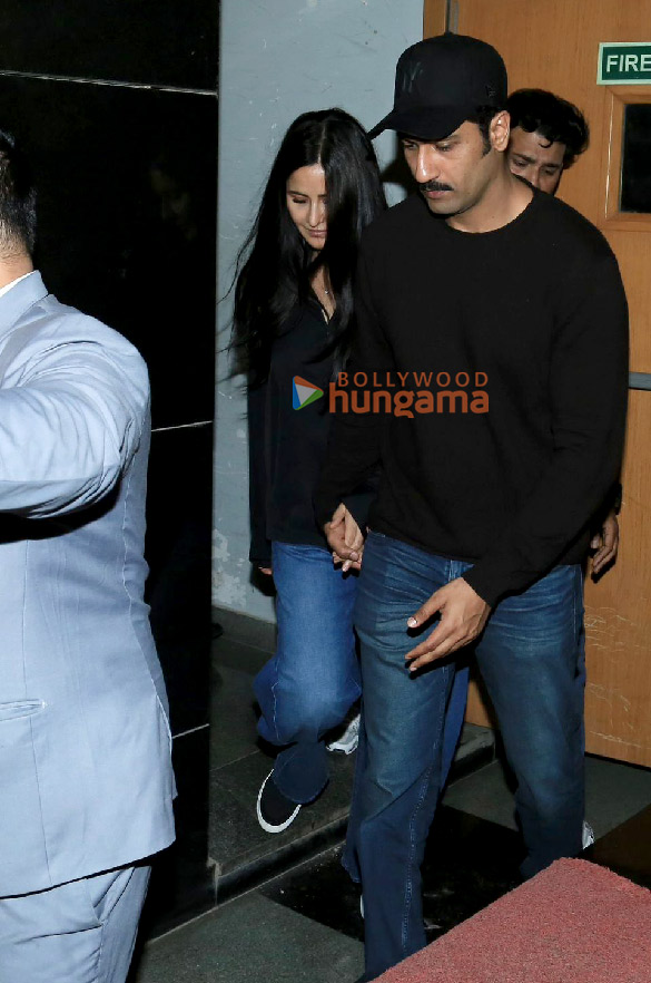 photos vicky kaushal and katrina kaif snapped at bkc 1