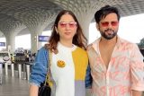 Rahul and Disha papped at the airport as they off for their christmas vacay