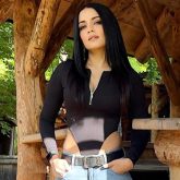 Celina Jaitly back in Mumbai after 14 years; quips, “My English accent still hasn’t changed”