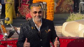 Lord Bobby and his shandar and unique entry