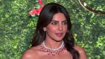 Our desi girl Priyanka Chopra posing with her in laws