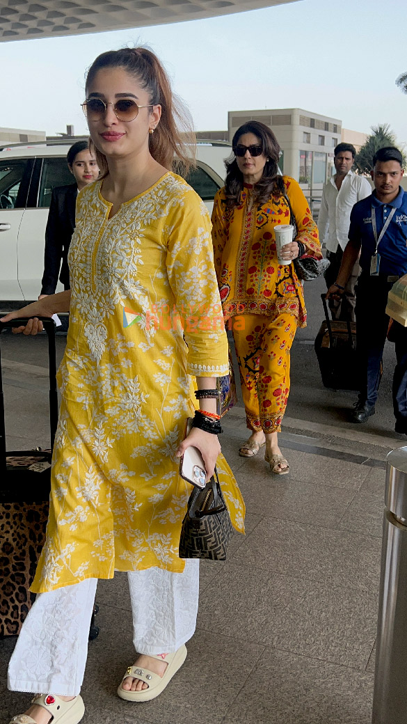 photos amyra dastur rasha thadani raveena tandon and palak muchhal snapped at the airport 2