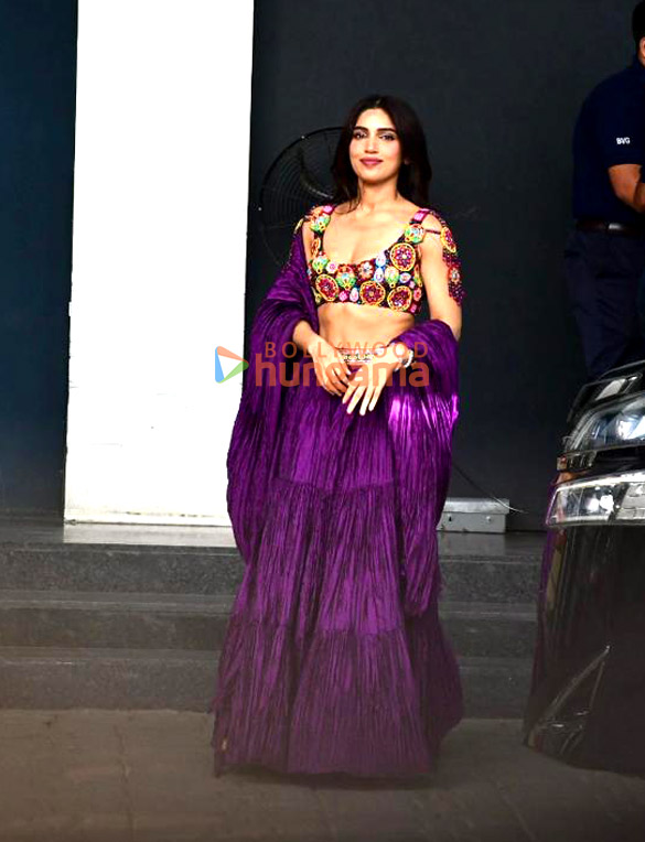 photos arjun kapoor bhumi pednekar manushi chhillar and veer pahariya snapped at kalina airport 4