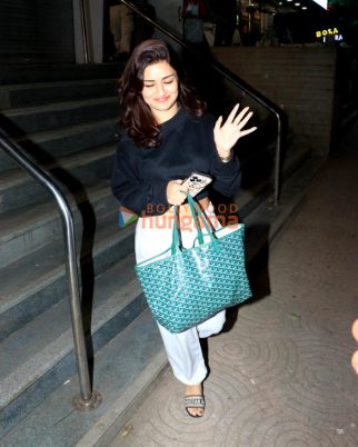 Photos: Avneet Kaur snapped in Bandra