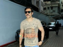 Photos: Emraan Hashmi snapped in Bandra