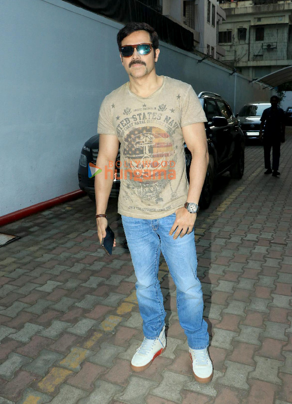 photos emraan hashmi snapped in bandra 4 2
