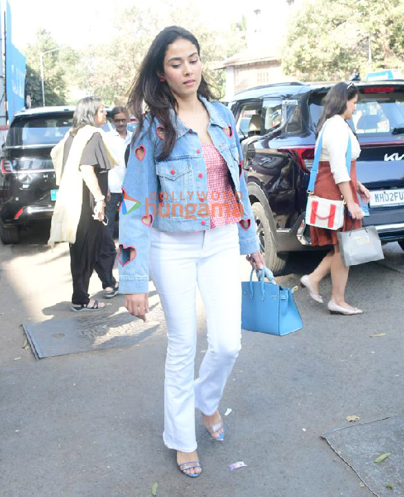 photos mira rajput kapoor supriya pathak and sanah kapur snapped outside a restaurant in bandra 2