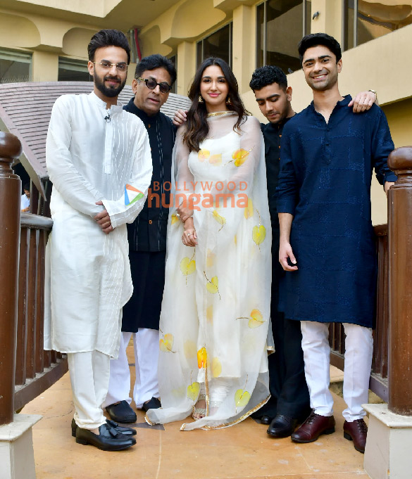 Photos: Nikita Dutta, Ram Madhvani and others snapped promoting their web series The Waking of a Nation Photos: Nikita Dutta, Ram Madhvani and others snapped promoting their web series The Waking of a Nation