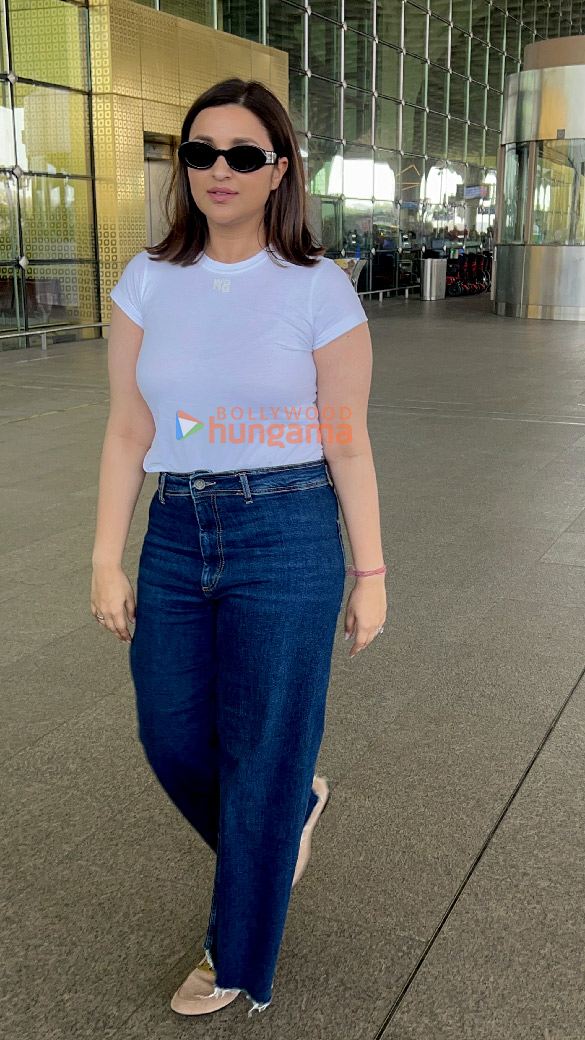 Photos: Parineeti Chopra, Malaika Arora, Tamannaah Bhatia and others snapped at the airport Photos: Parineeti Chopra, Malaika Arora, Tamannaah Bhatia and others snapped at the airport