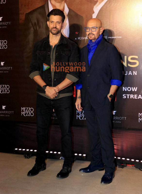 photos rakesh roshan hrithik roshan neetu singh ayesha jhulka ameesha patel mahima choudhary and others snapped at the bash thrown for the success of the roshans documentary 1