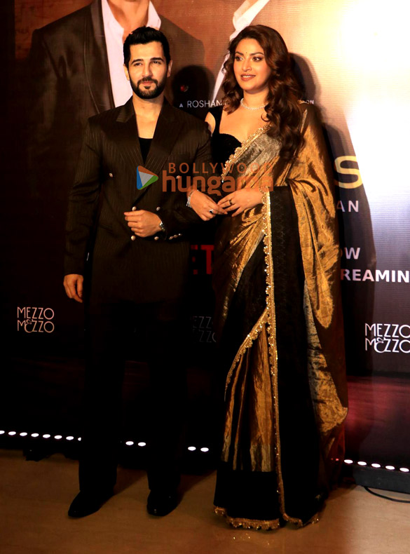 photos rakesh roshan hrithik roshan neetu singh ayesha jhulka ameesha patel mahima choudhary and others snapped at the celebration of netflixs the roshans documentary 10