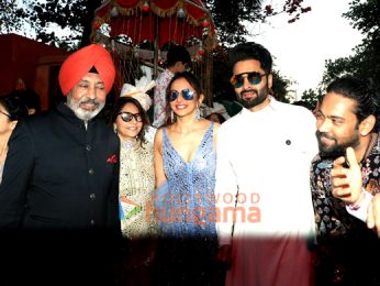 Photos: Rakul Preet Singh, Jackky Bhagnani, Emraan Hashmi and others attend wedding ceremony of Vicky Bhagnani Photos: Rakul Preet Singh, Jackky Bhagnani, Emraan Hashmi and others attend wedding ceremony of Vicky Bhagnani