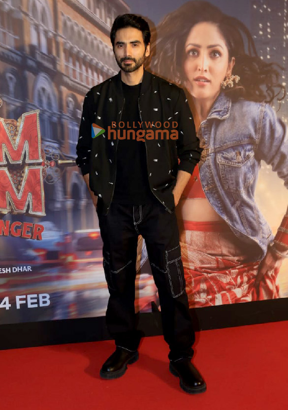 photos ranveer singh yami gautam dhar pratik gandhi and others grace the premiere of dhoom dhaam 1 2