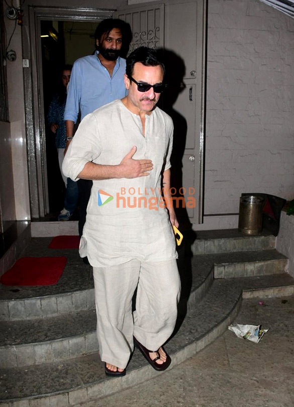 Photos: Saif Ali Khan snapped outside a dubbing studio in Bandra Photos: Saif Ali Khan snapped outside a dubbing studio in Bandra