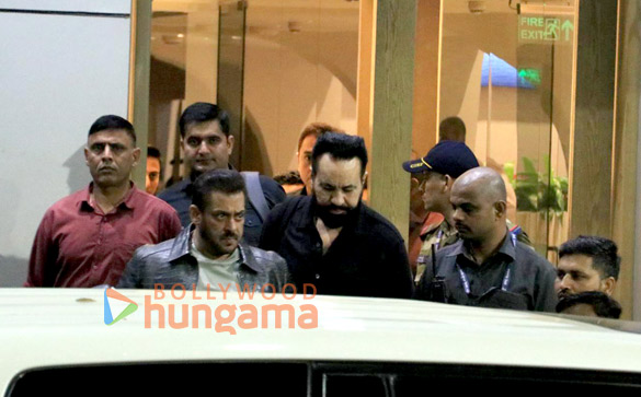 photos salman khan snapped at kalina airport 1 8