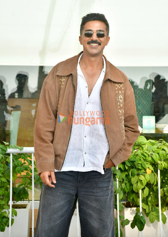 photos saqib saleem and saba azad snapped promoting crime beat 6