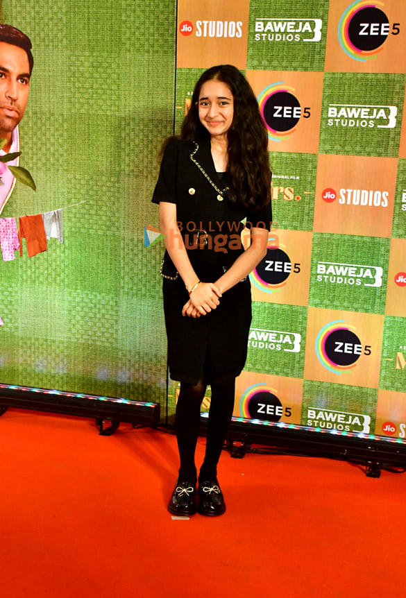 photos shilpa shetty sanya malhotra harman baweja and others grace the premiere of mrs 19