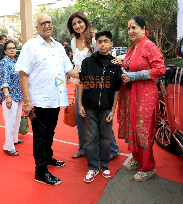 Photos: Shilpa Shetty snappped with family in Bandra