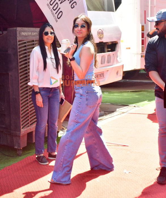 photos shraddha kapoor snapped at a shoot 1