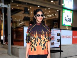 Photos: Shruti Haasan snapped at Food Square in Bandra
