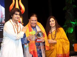 Photos: Sonu Nigam, Meenal Nigam and others host a divine night of music and meditation on the occasion of Maha Shivratri