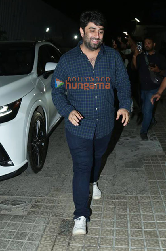photos suhana khan khushi kapoor and others grace the special screening of loveyapa at pvr juhu 10
