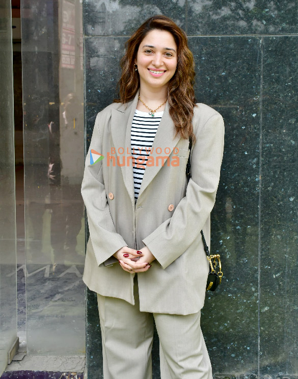 Photos: Tamannaah Bhatia snapped in Juhu Photos: Tamannaah Bhatia snapped in Juhu