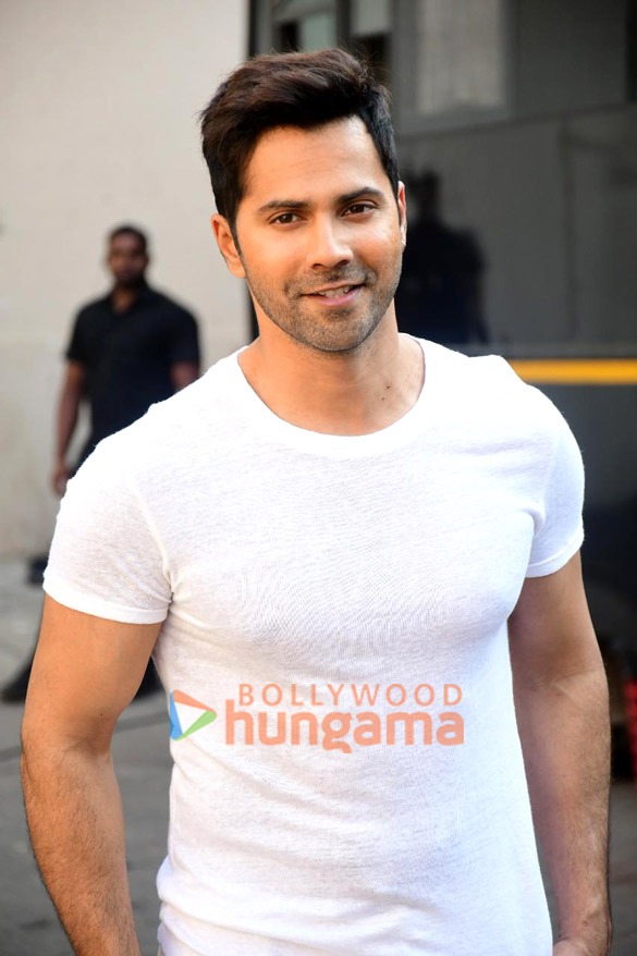 varun dhawan snapped at mehboob studio 3