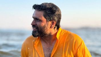 Filmmaker Ravi Bhagchandka seeks blessings at Maha Kumbh Mela, takes holy dip