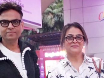 Shilpa Shirodkar posing with her bags as she heads for a vacation Shilpa Shirodkar posing with her bags as she heads for a vacation