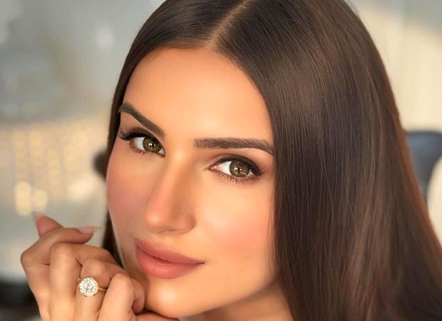 Tara Sutaria flaunts gorgeous diamond ring and shares a powerful self-love message; watch