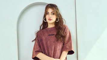 Rhea Chakraborty visits Siddhivinayak temple after CBI clears her in Sushant Singh Rajput case