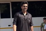 Karan Kundra paped in a black pathani kurta