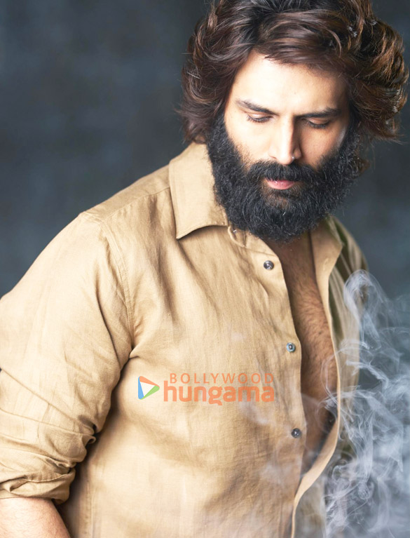 kartik aaryan 4 27